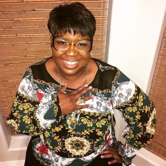 Meet your Posher, Curvy QueenB, Chanel BMore - Picture 2 of 2